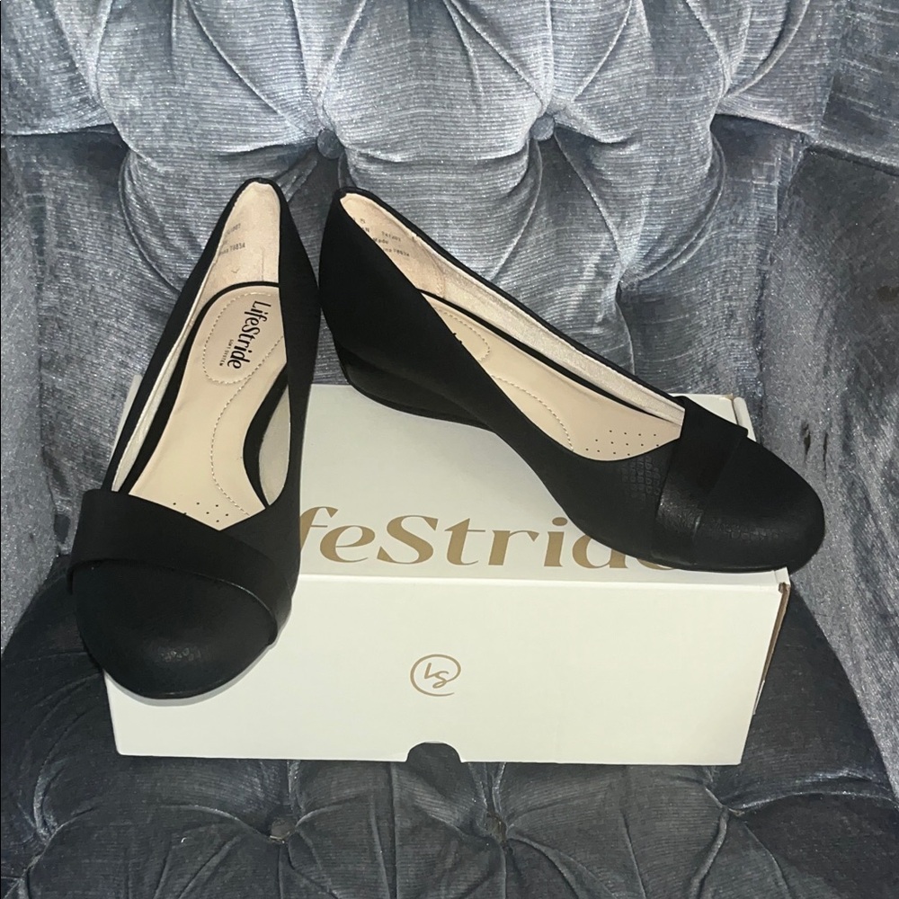 Life Stride Women's Dylan Elegant Black Dress Shoe